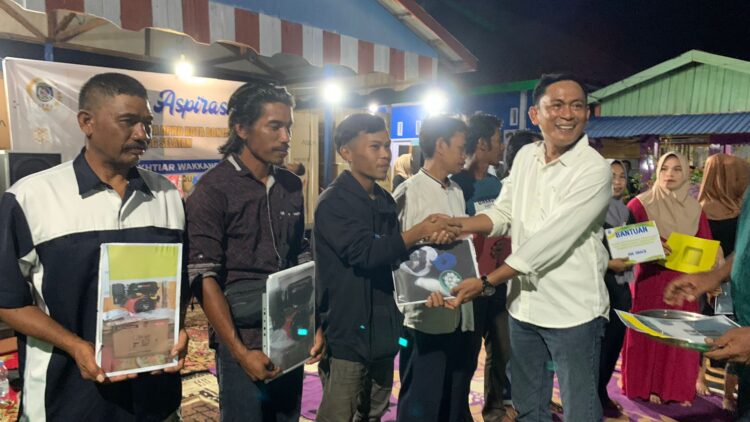 Gelar Reses, Bakhtiar Wakkang Serap Aspirasi Warga Kampung Makassar Berbas Pantai