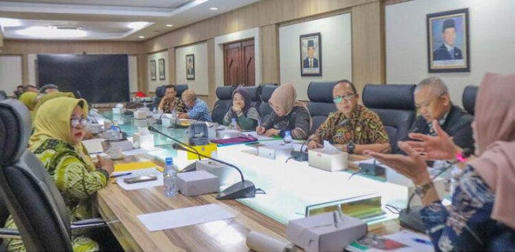Sekwan DPRD Kaltim Lakukan Evaluasi dan Optimalisasi Kinerja Lingkungan Sekretariat