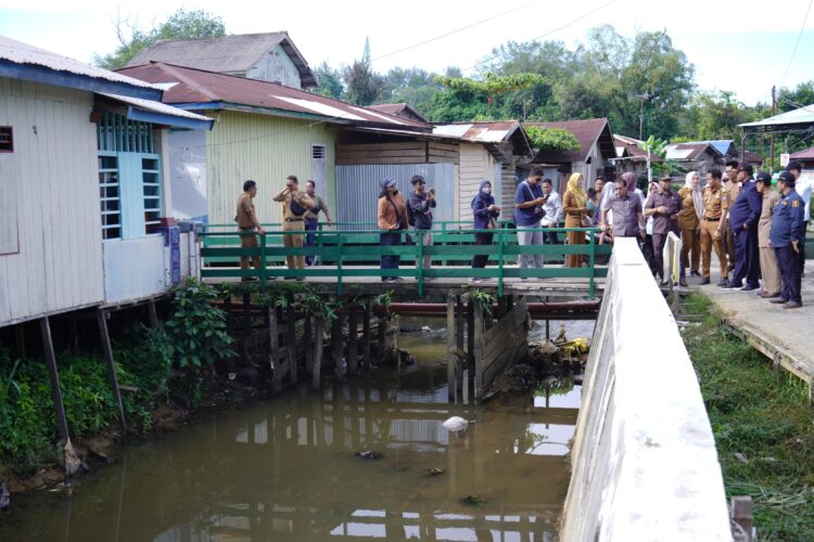 Pembangunan Turap Guntung Diminta Segera Dilanjutkan