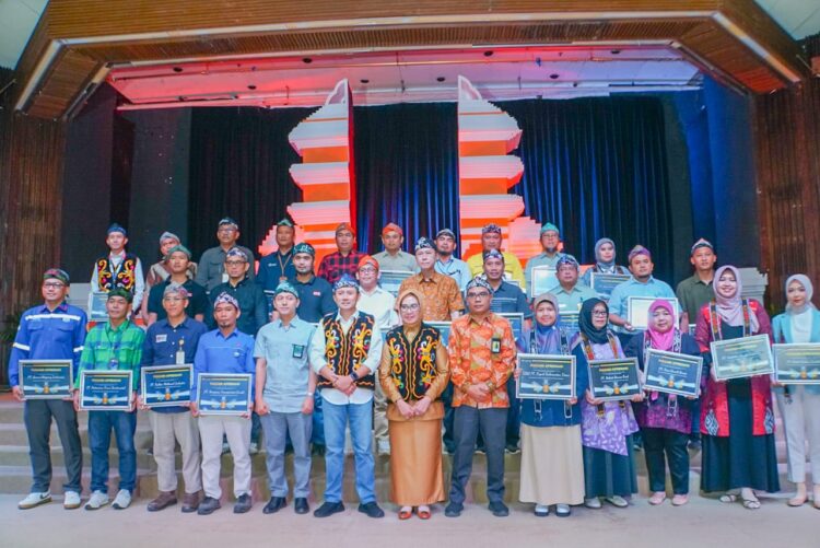 Komitmen Dukung Peningkatan Penerimaan Negara, Pupuk Kaltim Boyong Penghargaan KPPBC Bontang