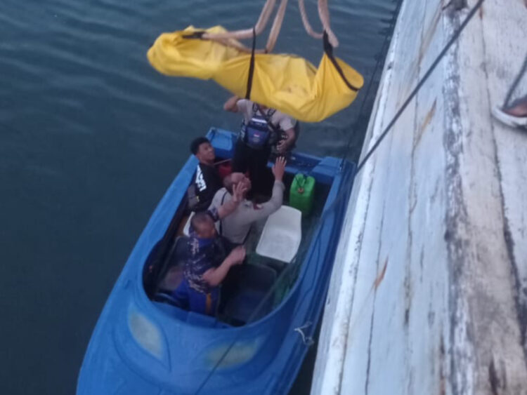 Diduga Asam Lambung Akut, Seorang ABK Ditemukan Meninggal di Perairan Loktuan