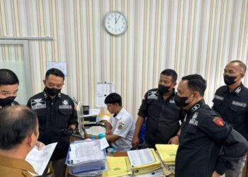 3 Jam Geledah RSUD AW Sjahranie, Kejati Kaltim Sita 2 CPU & Sejumlah Dokumen