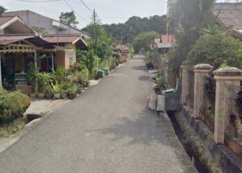 Basri Perintahkan PUPRK Tinjau Jalan di Perum HOP 3, Tak Tersentuh Pengaspalan