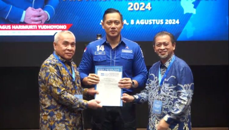 Beri SK Pencalonan Gubernur, AHY Tegaskan Isran Kembali jadi Kader Demokrat