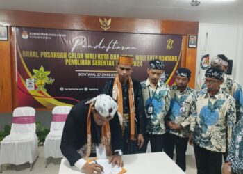 Sempat Tertunda 3 Jam, Akhirnya Berkas Pendaftaran Sutomo – Nasrullah Diterima KPU