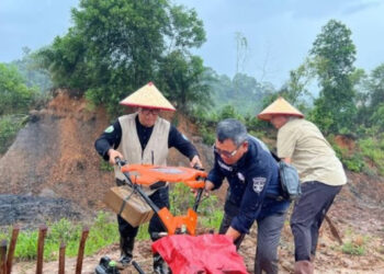 Tanam Pohon di Eks Lokasi Tambang, Akmal Nilai SMK Jabal Nur Patut jadi Contoh