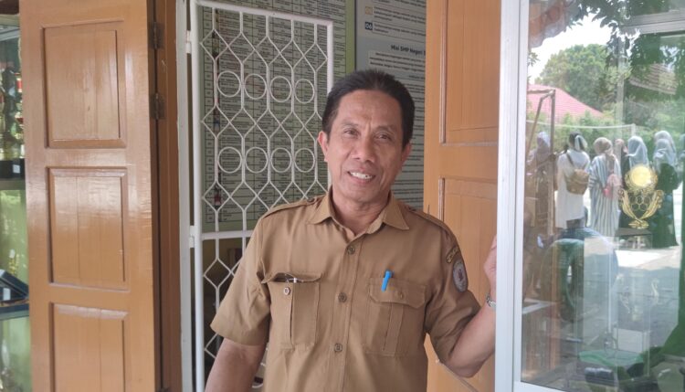 Seragam Gratis Putih Biru SMPN 5 Rampung Disalurkan, Batik dan Sepatu Bertahap