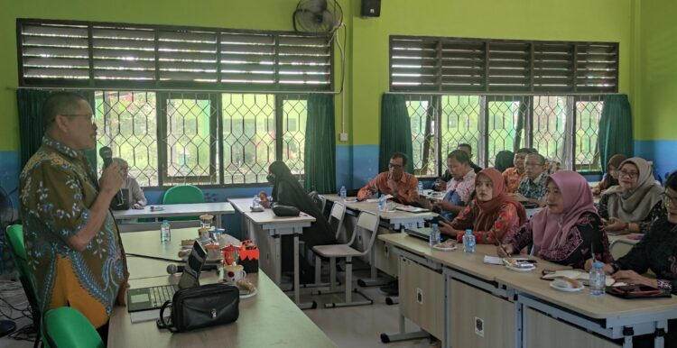 Disdikbud Bontang Tegaskan Larangan Penggunaan Dana BOSDA untuk Seragam Guru