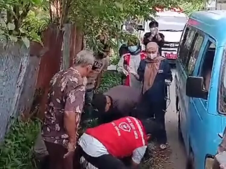 Heboh Sopir Angkot Ditemukan Meninggal Dunia di Jalan Durian Pisangan