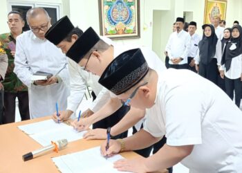70 Petugas KPPS se-Kelurahan Satimpo Dilantik, Bertugas Layani Hak Pilih di TPS