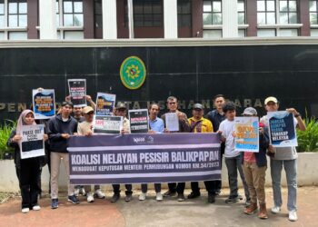 Nelayan & Masyarakat Pesisir Balikpapan Menang Melawan Perampasan Ruang Hidup