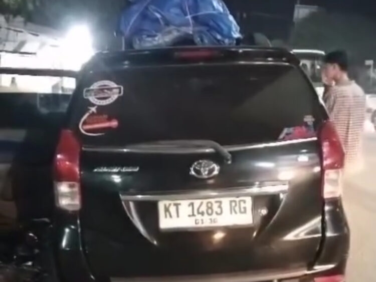 Sopir Travel Ditabrak Motor Saat Masuk Mobil di Simpang Sangatta, Alami Luka Berat