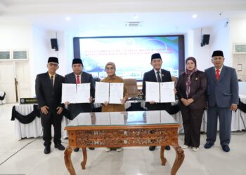 Rapat Paripurna, DPRD & Pemkot Tetapkan RPJMD Kota Bontang 2025-2029