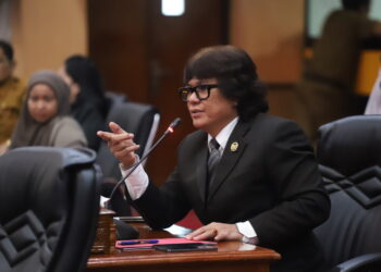 Tiang Listrik Ganda Bikin Semrawut, Nursalam Desak Dishub Bertindak Cepat