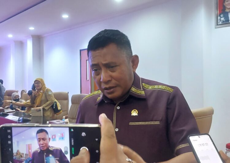 Muhammad Sahib, Saat Ditemui Wartawan (Foto/Mira)