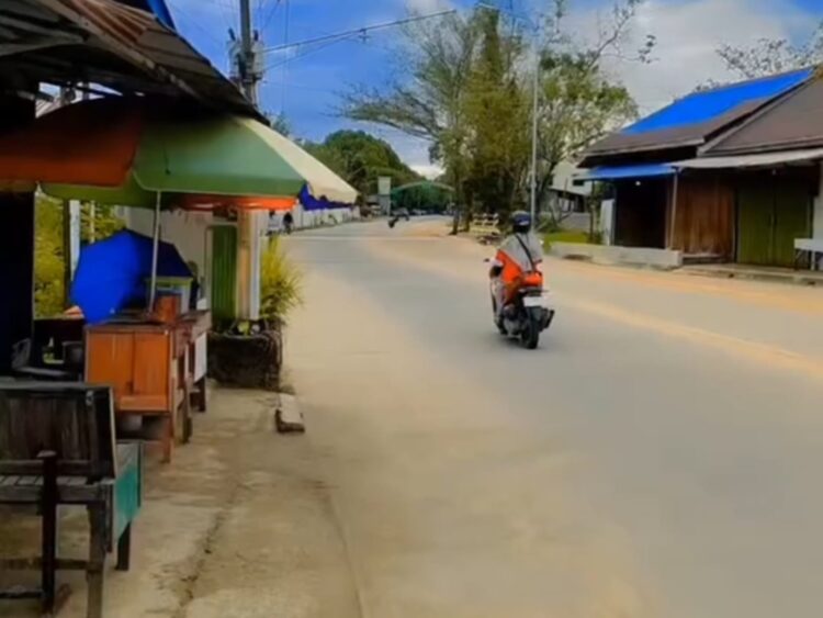Warga Keluhkan Jalan Berpasir di Bontang Kuala, Sudah 3 Hari Belum Ditangani