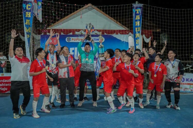 Usung Semangat Kemerdekaan, Pupuk Kaltim & Karang Taruna Guntung Gelar Turnamen Futsal Antar Kelurahan
