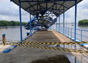 Atap Dermaga PPI Tanjung Limau Roboh Usai Diterjang Badai, Rangka Besi Patah