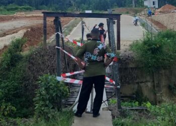 Viral Ibu dan Anak Jatuh, Dewan Siapkan Rp7 M untuk Bangun Jembatan di Guntung