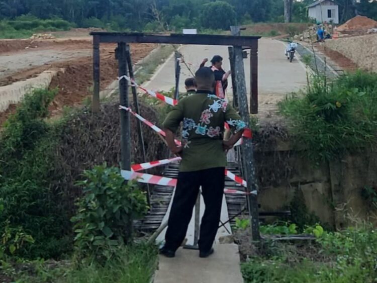 Viral Ibu dan Anak Jatuh, Dewan Siapkan Rp7 M untuk Bangun Jembatan di Guntung