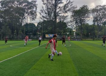 Sedang Berlangsung, Disdikbud Hadapi Tim SDN 008 BS di Turnamen Mini Soccer HUT PGRI