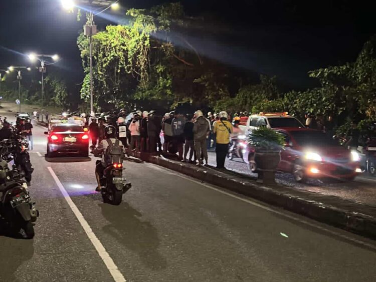 Kecelakaan di Jalan Tembus, Diduga Ditabrak Mobil 1 Pemotor Meninggal & 1 Kritis