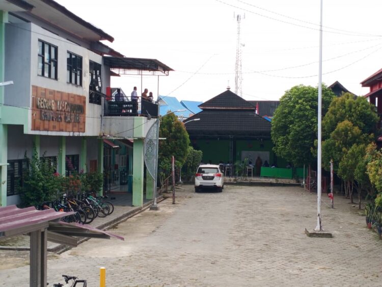 Hadirkan Ruang Broadcast, SMPN 7 Bontang Kembali Raih Gelar Perpustakaan Terbaik 2025