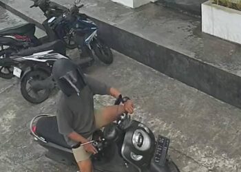 Terekam CCTV! Aksi Curi HP, Korban Karyawan Cafe Warkop Naik Kelas Bontang
