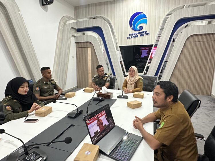 Satpol PP Bontang Belajar Kelola Medsos Pemerintah ke Diskominfo Kutai Timur