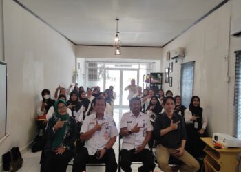 Disnaker Bontang Dorong Wirausaha Perempuan Lewat Pelatihan Make Up Artis