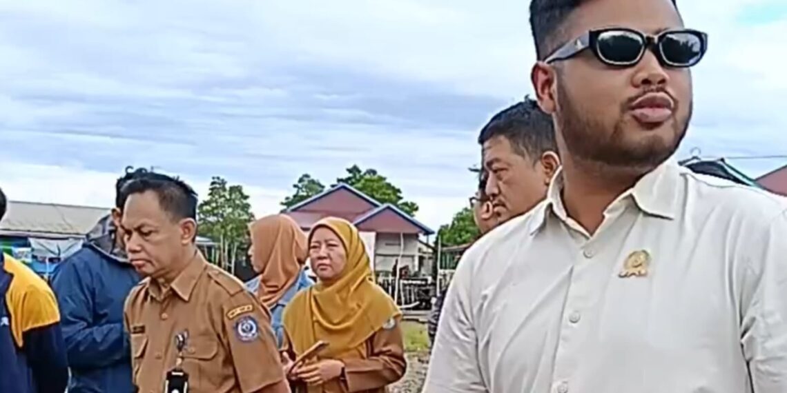 Alfin Soroti Buruknya Jalan Kampung Timur Kanaan, Desak Segera Ada Perbaikan