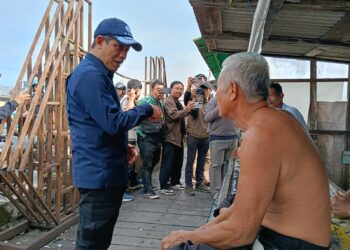 Editorial: Di Balik Topi Biru Menteri Hanif, Ada Pesan Tegas tentang Sampah dan Tanggung Jawab Bersama