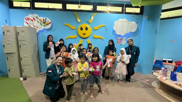 Mahasiswa Undip Sukses Gelar Workshop Kreativitas Anak di Grhatama Pustaka DIY