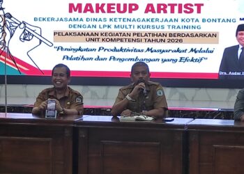 Disnaker Bontang Dorong Peserta Pelatihan MUA Jadi Wirausaha Mandiri