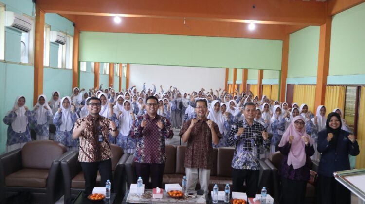 24 Karya, SMP IT Daarul Hikmah Bontang Launching Karya Tulis Ilmiah Gandeng PT KNI