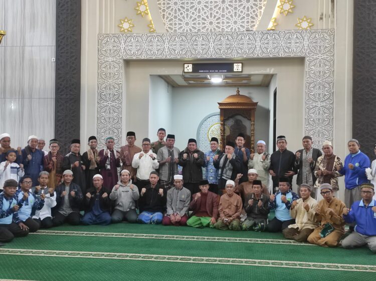 Subuh Berjamaah di Masjid Terapung, Agus Haris Serap Aspirasi & Ajak Rawat Masjid