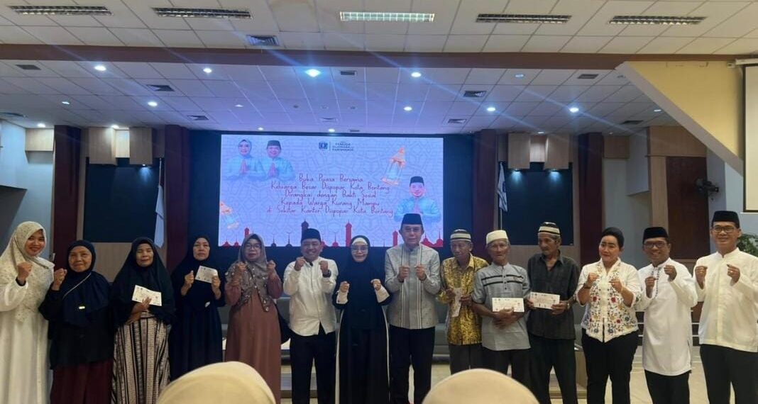 Bukber & Baksos Dispopar Sasar Warga Kurang Mampu, Wali Kota Neni Apresiasi Semangat Berbagi