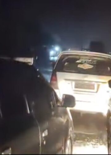 Tanah Datar Direndam Banjir, Jalan Poros Samarinda – Bontang Macet Total