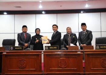 DPRD Gelar Paripurna LKPJ Wali Kota Bontang Anggaran 2025, Ekonomi Tumbuh 3,21 persen