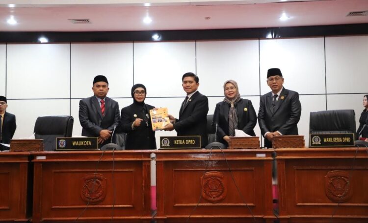 DPRD Gelar Paripurna LKPJ Wali Kota Bontang Anggaran 2025, Ekonomi Tumbuh 3,21 persen 