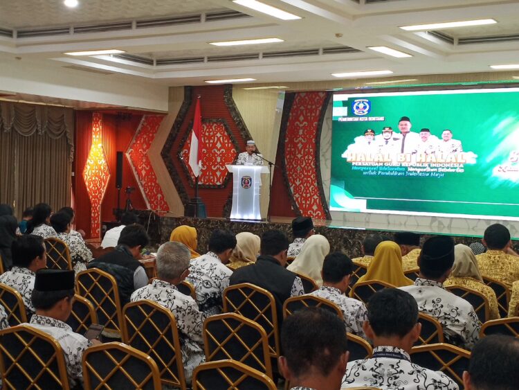 Hadiri Halalbihalal PGRI, Saparuddin: Satukan Semangat Majukan Pendidikan