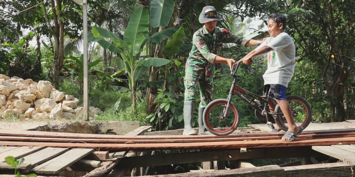 Jembatan Masdarling Sudah Lama Butuh Perbaikan, Sem Nalpa Puji Kerja Satgas TMMD