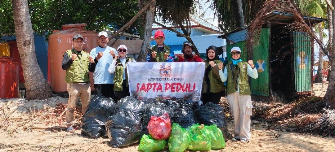 Marak Aksi Bersih-Bersih Pulau Beras Basah, Satria Pecinta Alam Pagi Tadi Turun Tangan