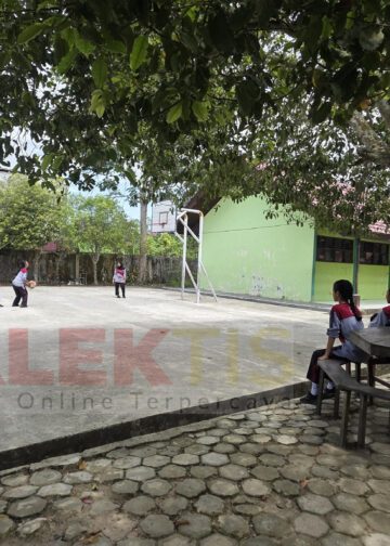 SMPN 4 Bontang Biasakan Siswa Peduli Kebersihan Lewat Program Gesit
