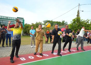 Buka Kejuaran Voli & Basket Dandim Cup, Wawali Agus Haris Apresiasi Inisiasi Kodim
