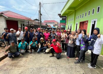 Lurah Loktuan Pimpin Kerja Bakti “Aksi Pesisir Bebas Sampah” di RT 26 dan RT 08