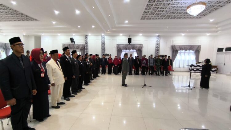 Pemkot Bontang Rotasi Empat Kepala Dinas dan Lantik 10 Kepala Sekolah