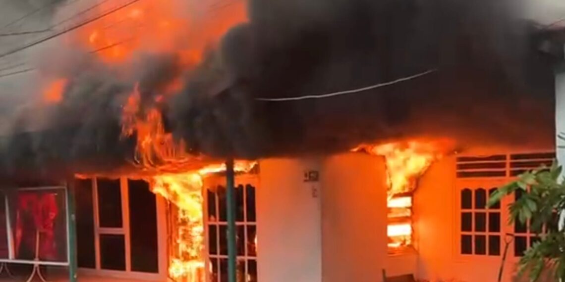Kebakaran di Bontang Baru, Satu Rumah Hangus Terbakar