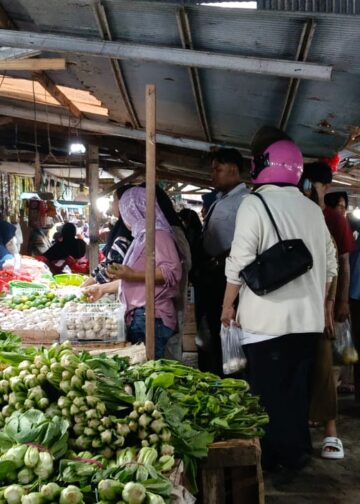 Jelang Puasa Arafah, Pasar Seng Tanjung Limau Dipadati Pengunjung