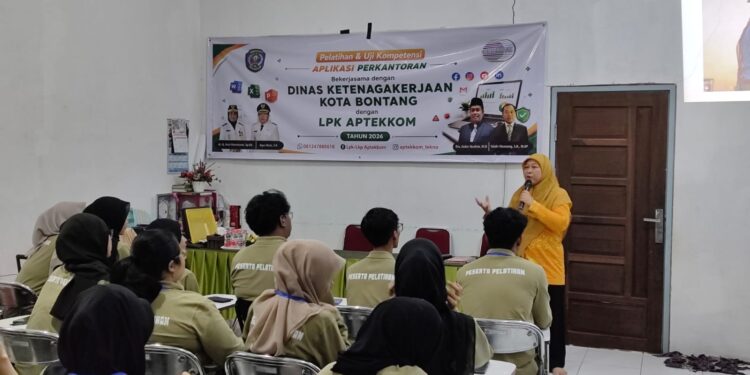 Disnaker Bekali Peserta Pelatihan Aplikasi Perkantoran di LPK Aptekkom Materi Kesiapan Kerja